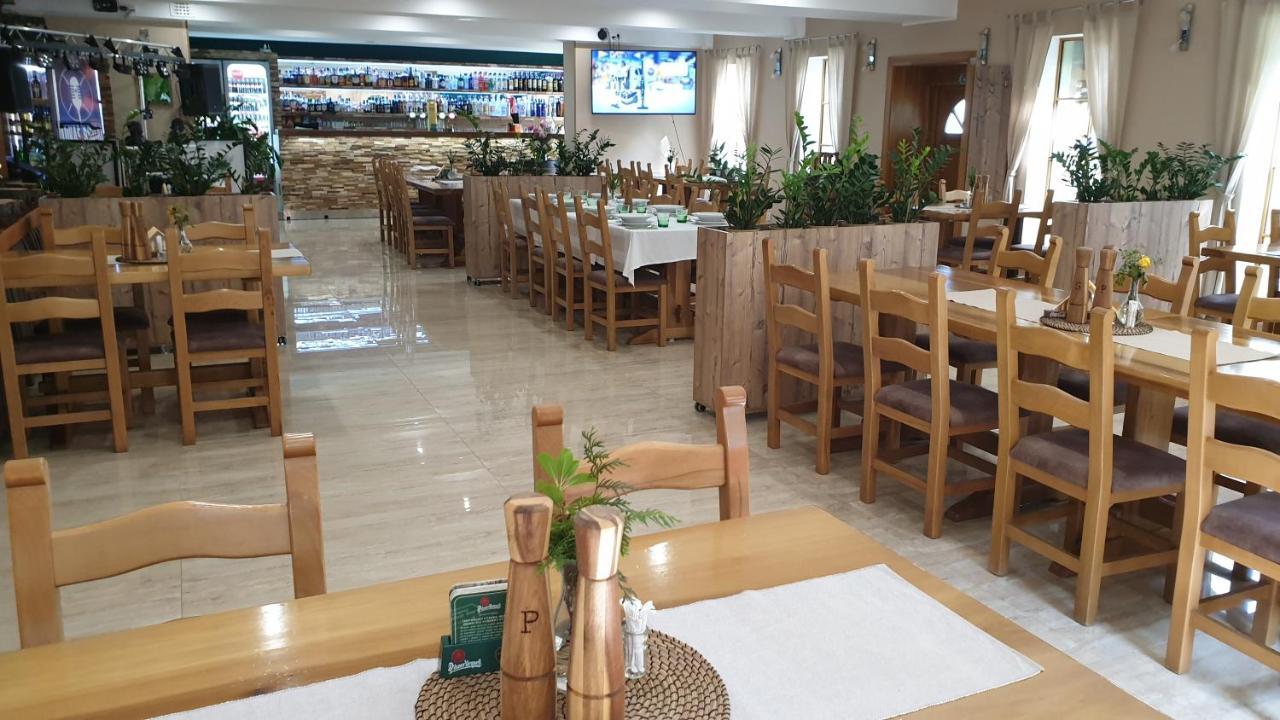 Forrest Hotel Chomutov Dış mekan fotoğraf