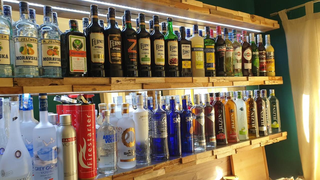 Forrest Hotel Chomutov Dış mekan fotoğraf