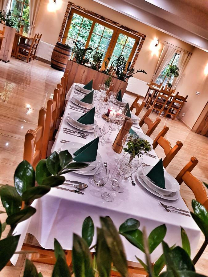 Forrest Hotel Chomutov Dış mekan fotoğraf