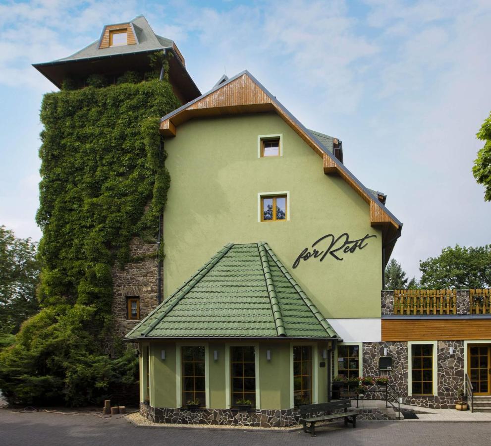 Forrest Hotel Chomutov Dış mekan fotoğraf