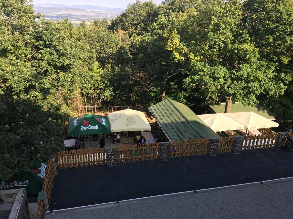 Forrest Hotel Chomutov Dış mekan fotoğraf