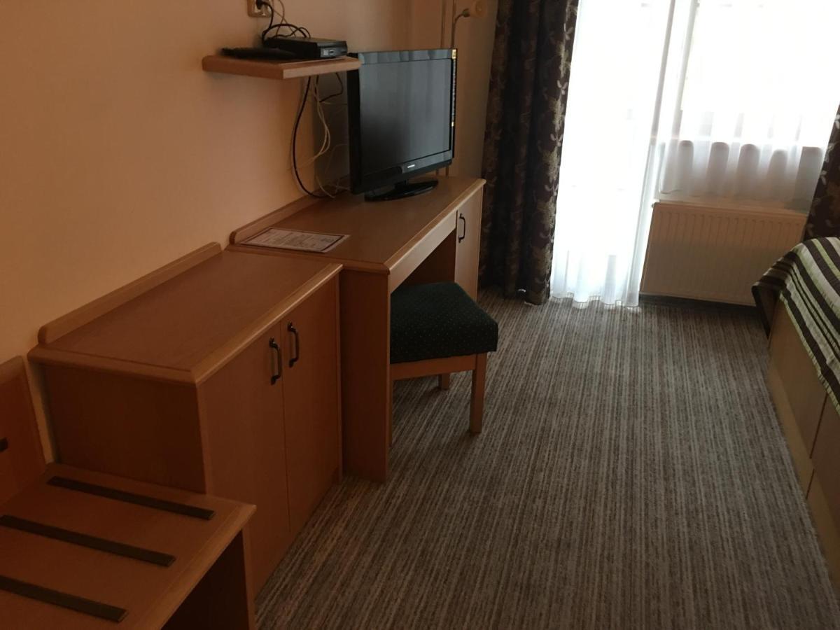 Forrest Hotel Chomutov Dış mekan fotoğraf